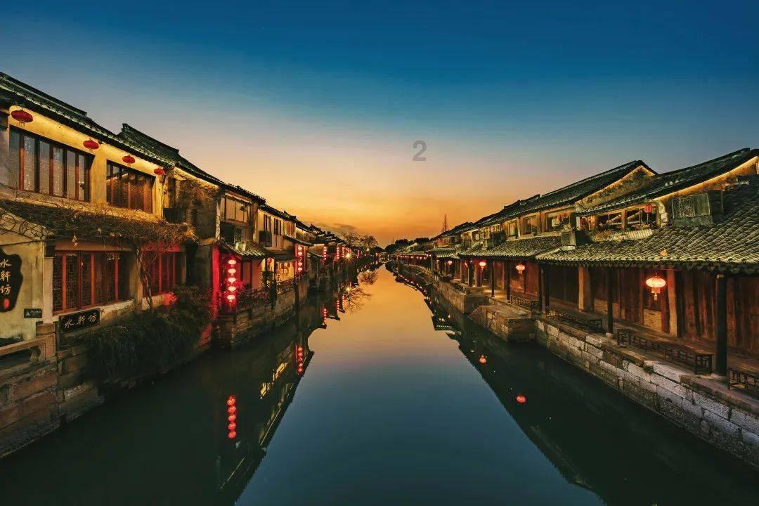 女朋友不愿意把我们合照发到朋友圈，可能的原因有什么？游戏画面
